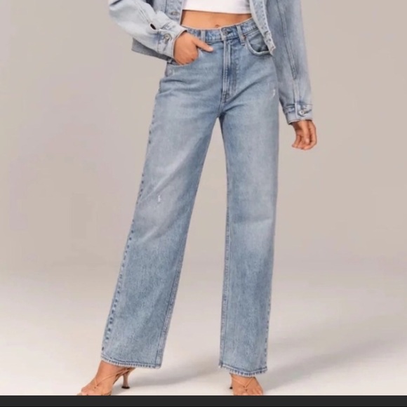 Abercrombie & Fitch Denim - Abercrombie & Fitch The 90s Baggy Ultra High Rise jeans